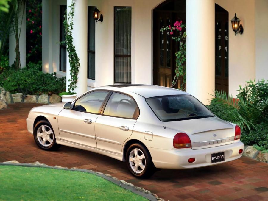  Hyundai Sonata 1998 года  (фото 3 из 9)